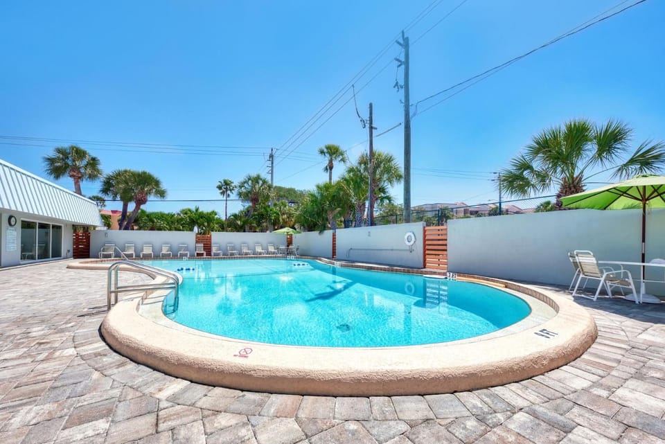 Eternal Sunshine House in Siesta Beach