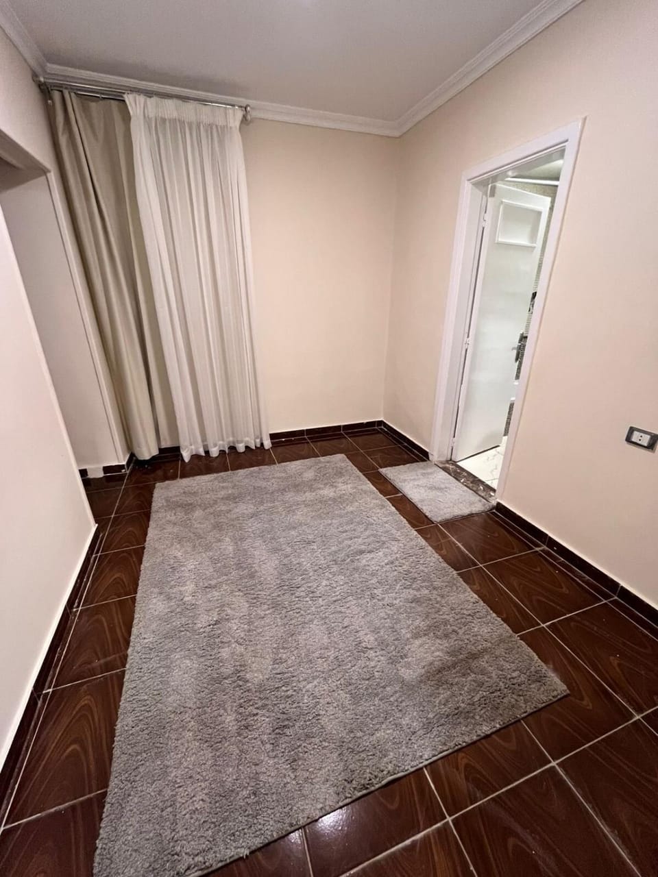 Zamalek 3BR sunny apt Apartment in Cairo