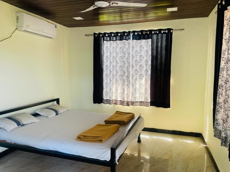 Bs patil farmhouse by Prashant Patil Apartment in Maharashtra