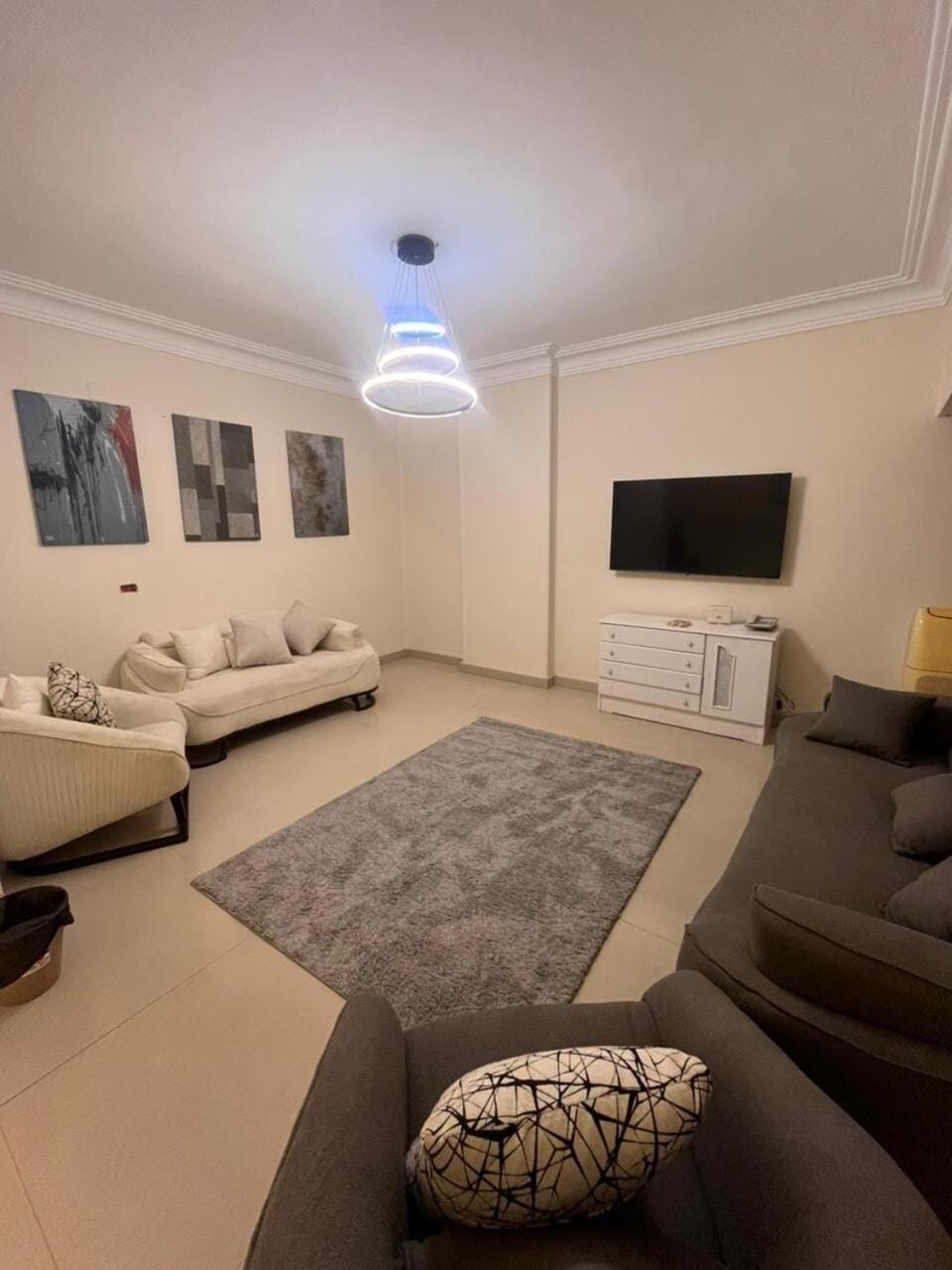 Zamalek Southwest central 3BR Apartment in Cairo