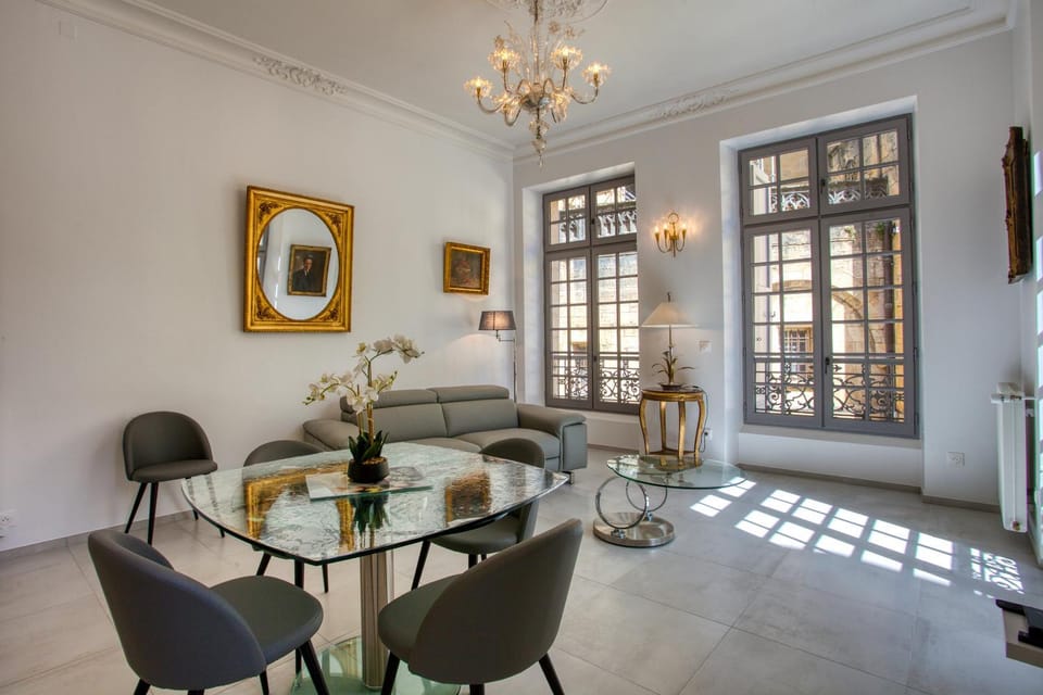 Living room, Dining area
