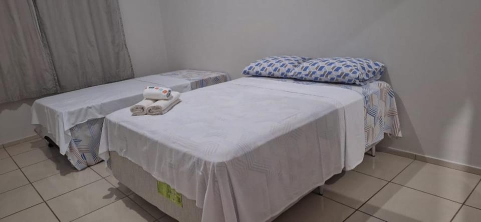 Toilet, Bathroom, Bedroom, towels