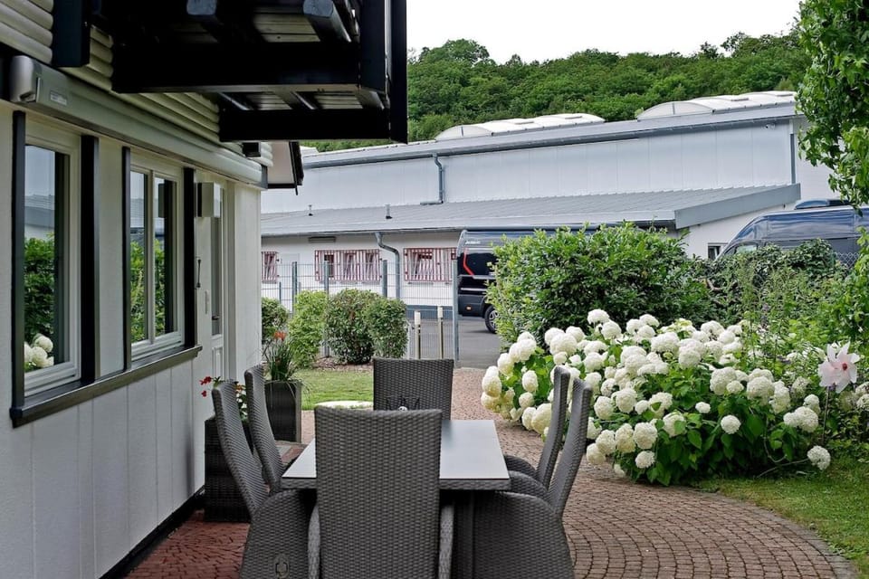 Charmantes Ferienhaus mit Garten, Kamin & Teich Apartment in Hesse