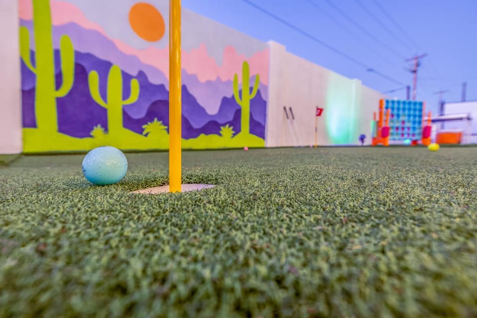 Fun Themed Home With Games and Cowboy Pool House in Tempe