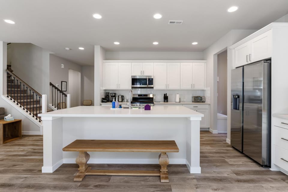 Perch - Crestwood Getaway House in Oak Harbor