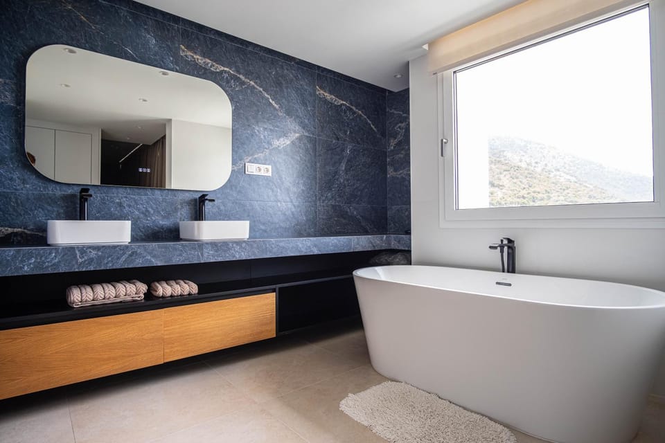 Bathroom, Bath, towels