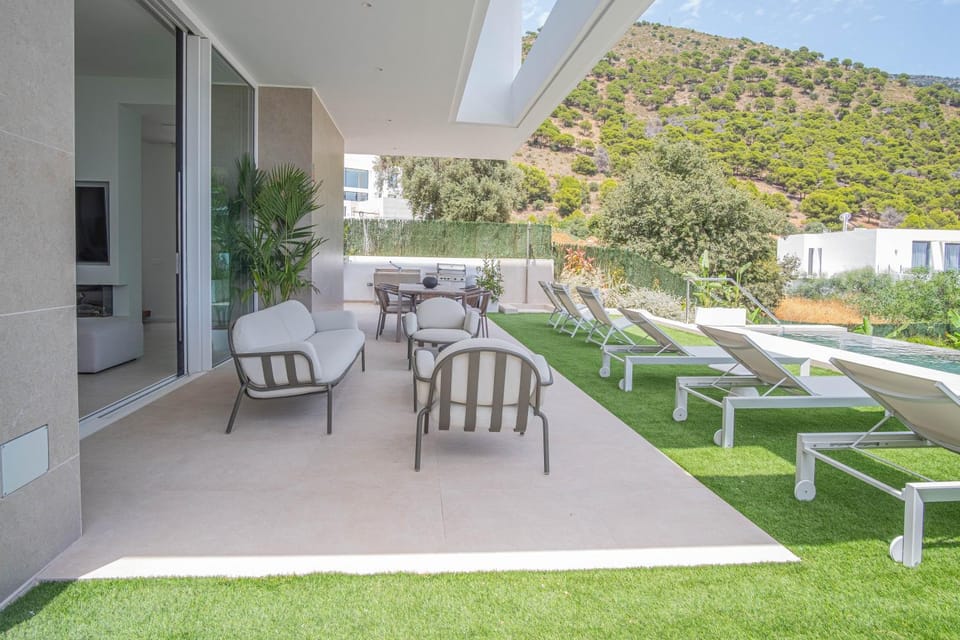 Patio, Spring, Day, Natural landscape, Garden, Balcony/Terrace, Garden view, Mountain view, sunbed