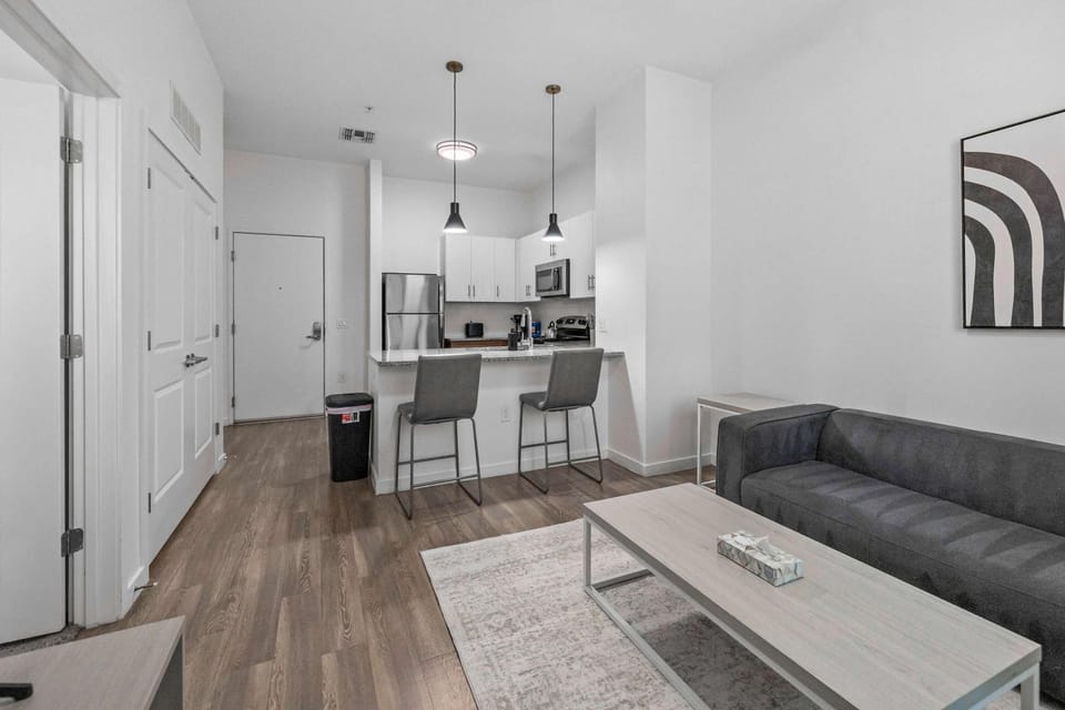 Boulevard Stays Modern Tempe 1BR ASU Pool Gym 04 Apartment in Tempe