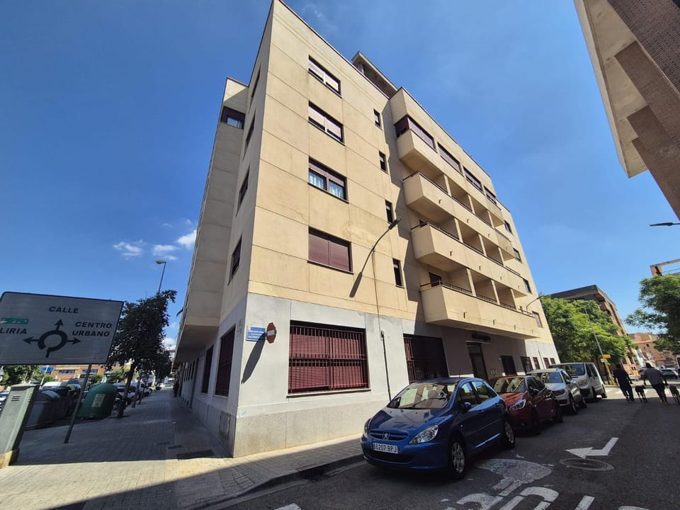 Property building, Neighbourhood, Location