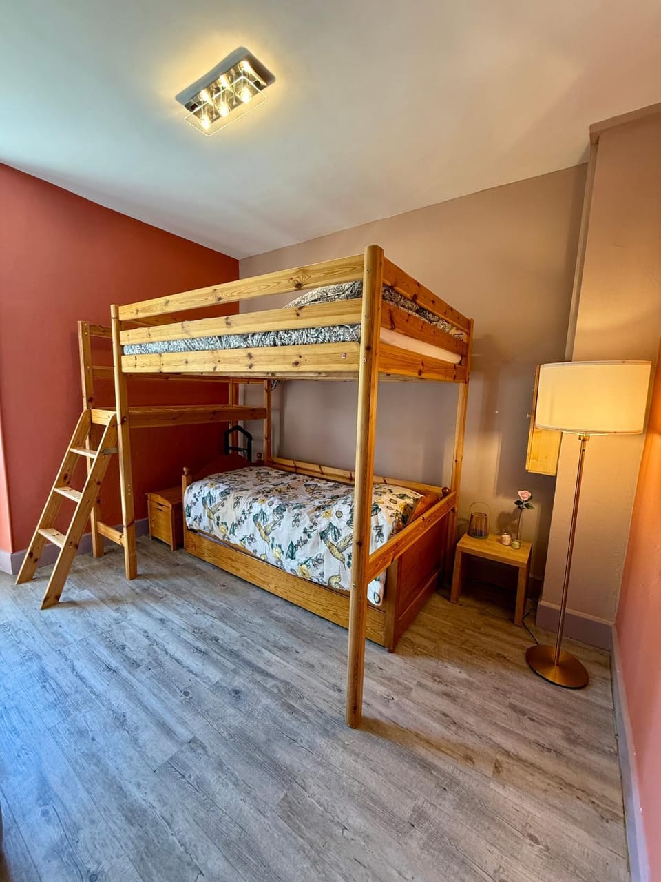 Bed, Photo of the whole room, Bedroom, bunk bed