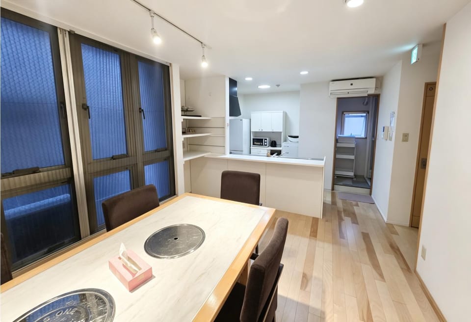 浅草小胎楼一户建Asakusa Hanahi Asakusa Temple Villa 3 min walk to Asakusa Temple Direct access to Narita and Haneda Airport Apartment in Japan