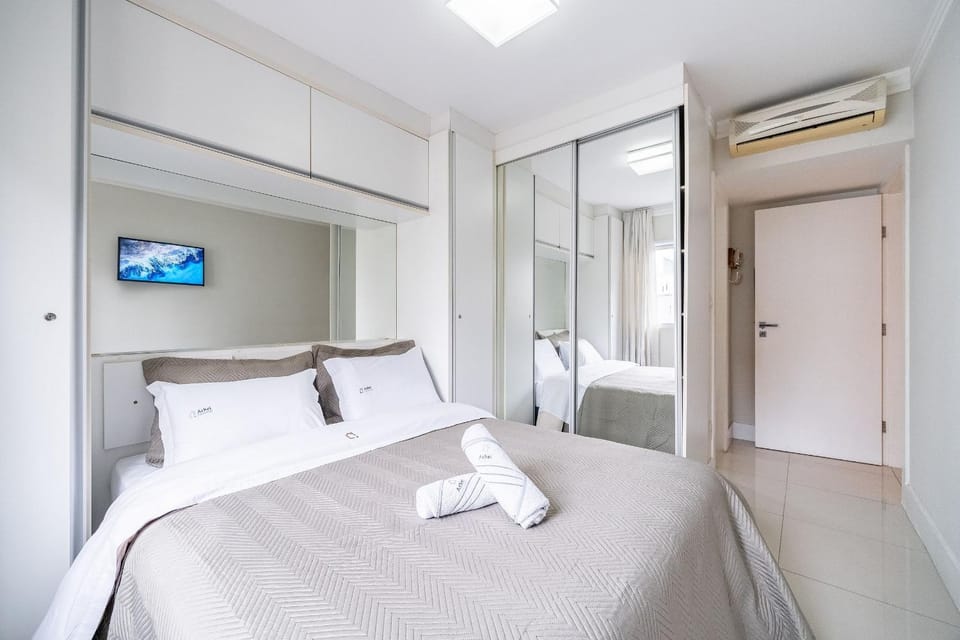 Turim 2 Suítes Quadra Mar by Achei Camboriú Apartment in Camboriú