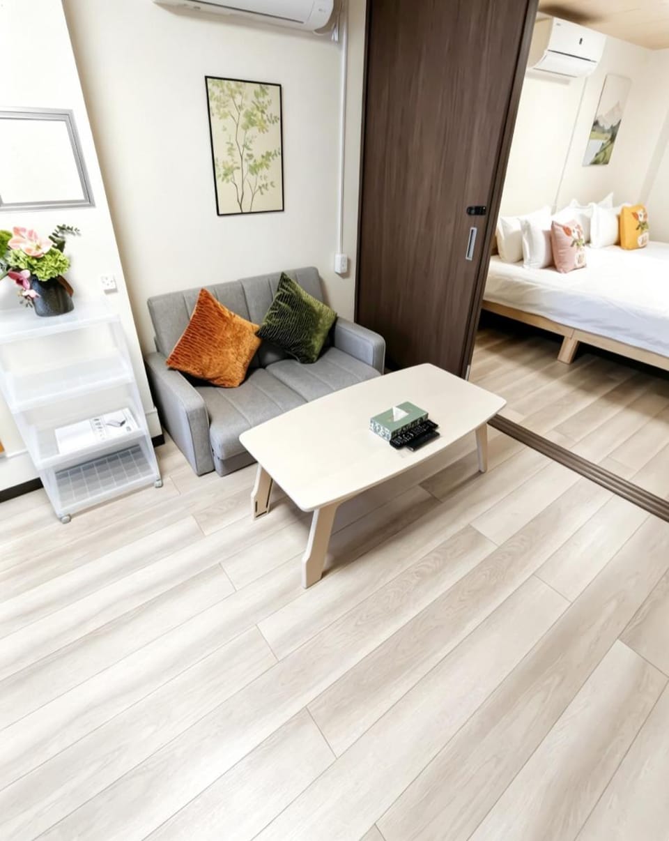 浅草小胎楼 Asakusa Hanahi, Small Tire, 1st Floor, 4-Minute Walk to Asakusa Temple, Direct Subway Access to Narita and Haneda Airports, Private Room Apartment in Japan