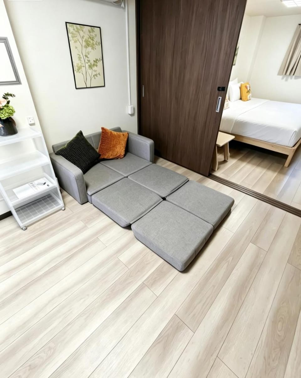 浅草小胎楼 Asakusa Hanahi, Small Tire, 1st Floor, 4-Minute Walk to Asakusa Temple, Direct Subway Access to Narita and Haneda Airports, Private Room Apartment in Japan