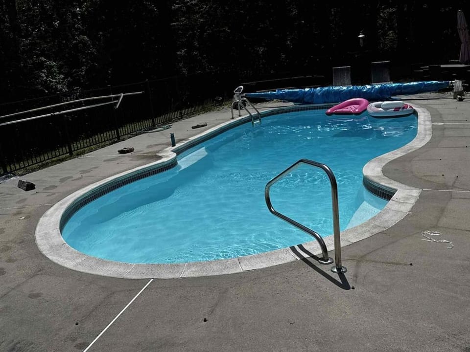 Pool view, Swimming pool