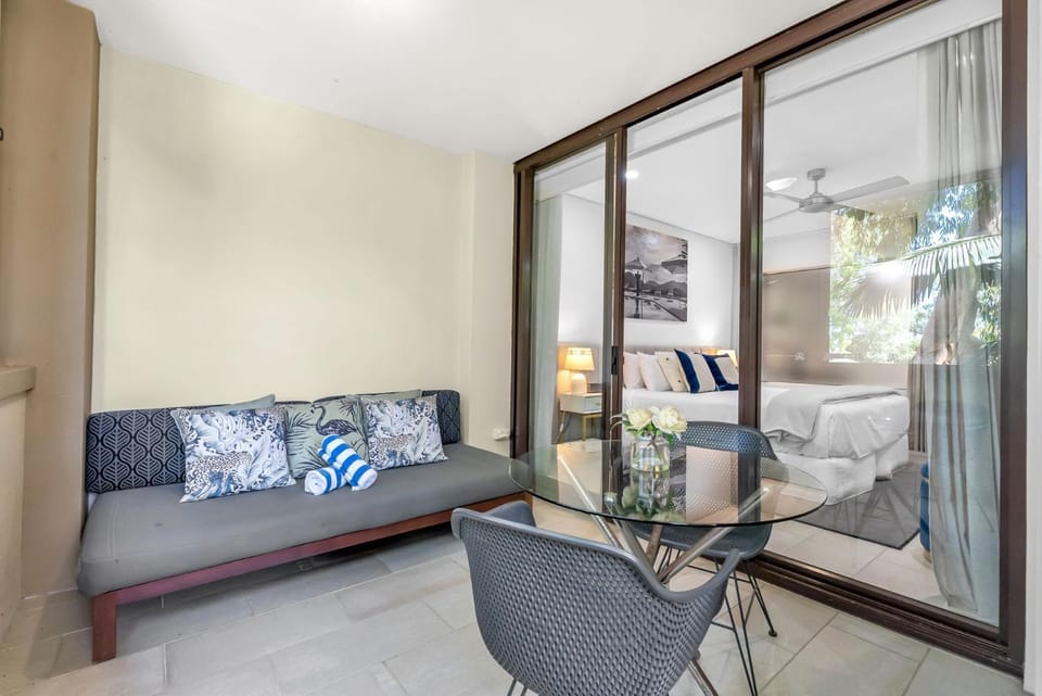 Belle Escapes 328 Stylish Studio in Beachfront Resort Palm Cove Apartment in Palm Cove