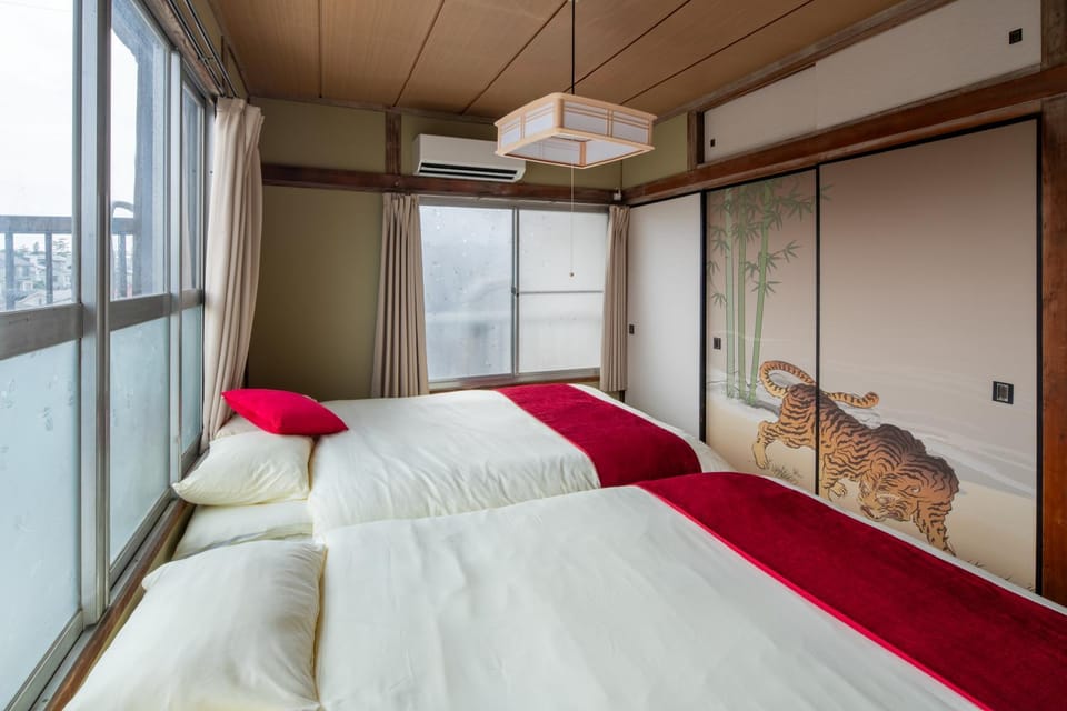 Bedroom, air conditioner