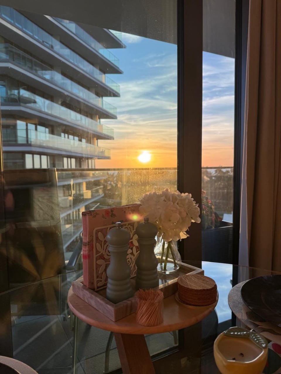 View (from property/room), Living room, Dining area, Sunset