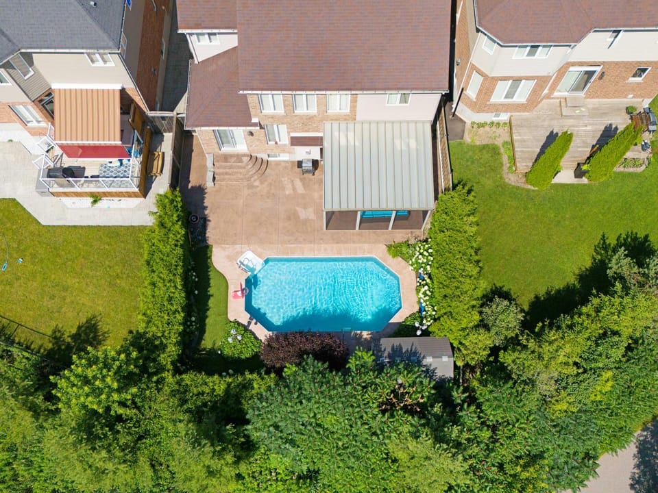 Property building, Spring, Garden, Garden view, Pool view