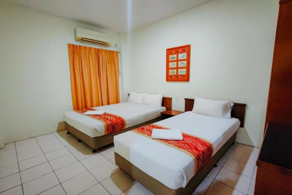 Virgo Batik Resort, Teluk Batik Hotel in Perak