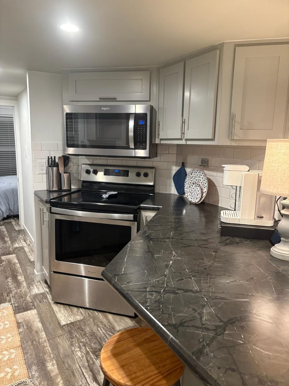 Kitchen or kitchenette, oven, stove