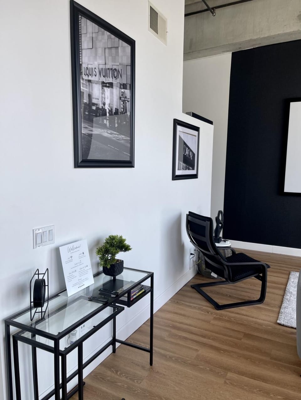 Casa Industiral Apartment in Sacramento