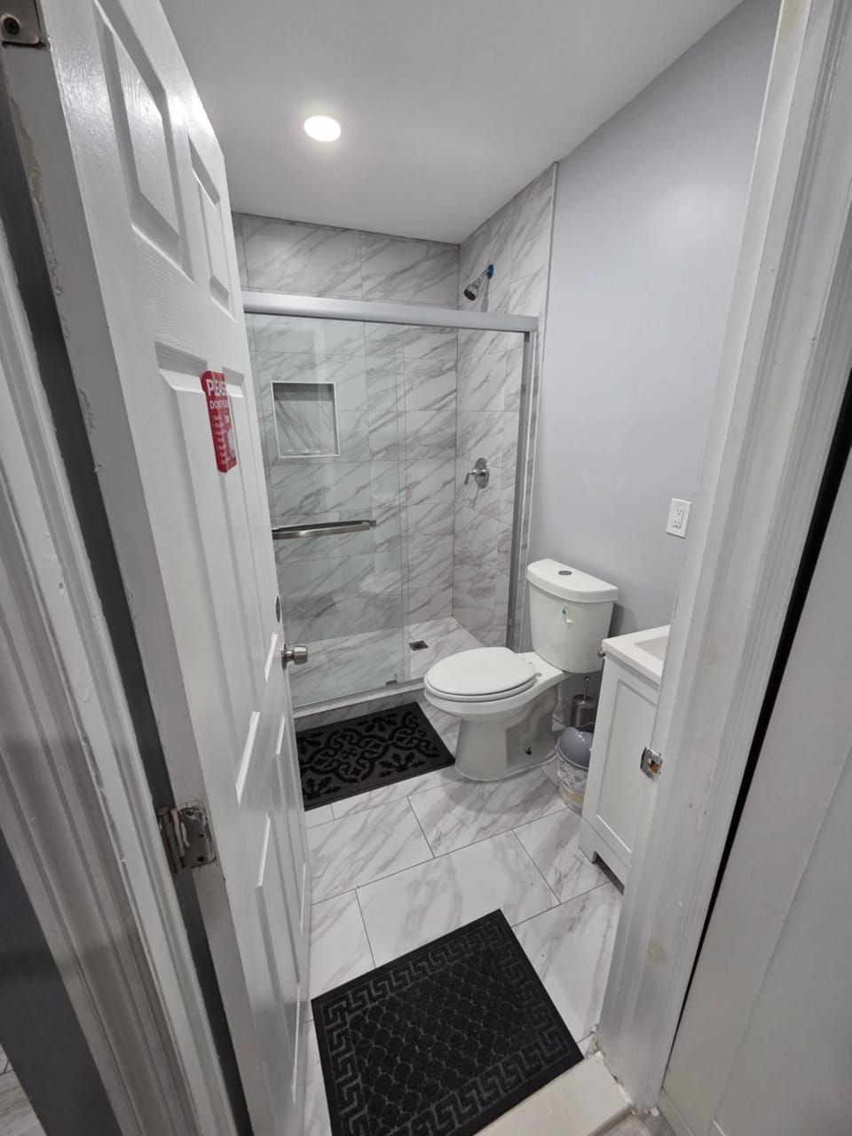 Shower, Toilet, Bathroom