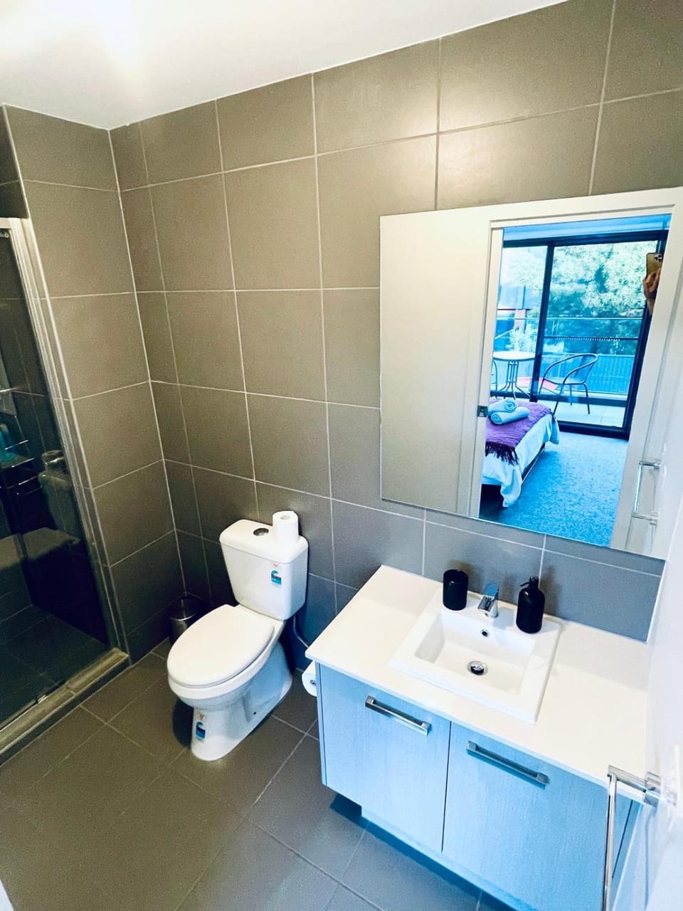 Calm Getaway Close to Airport House in Melbourne
