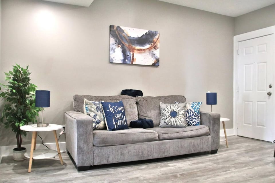 Living room, Photo of the whole room, Seating area