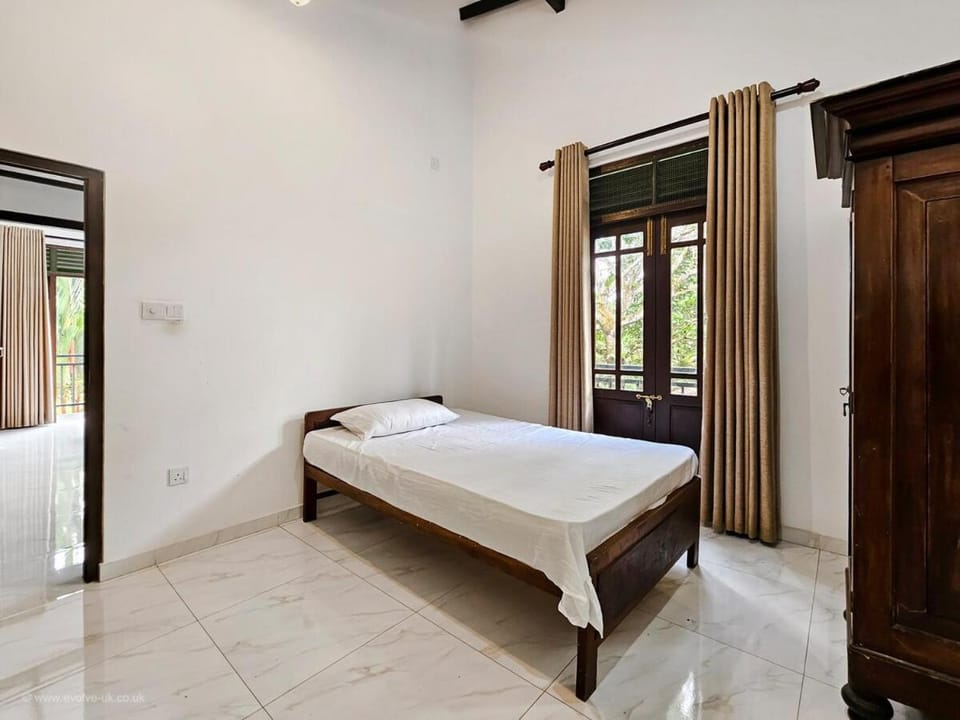 Evolve - Field View Villa in Southern Province
