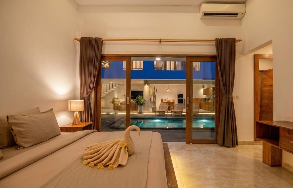 Bed, Bedroom, Pool view, Swimming pool, sunbed