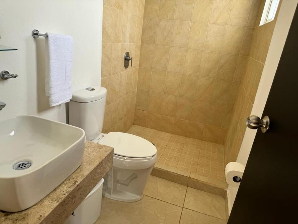 Casa Cómoda en Privada con Canchas y Alberca House in Cancun