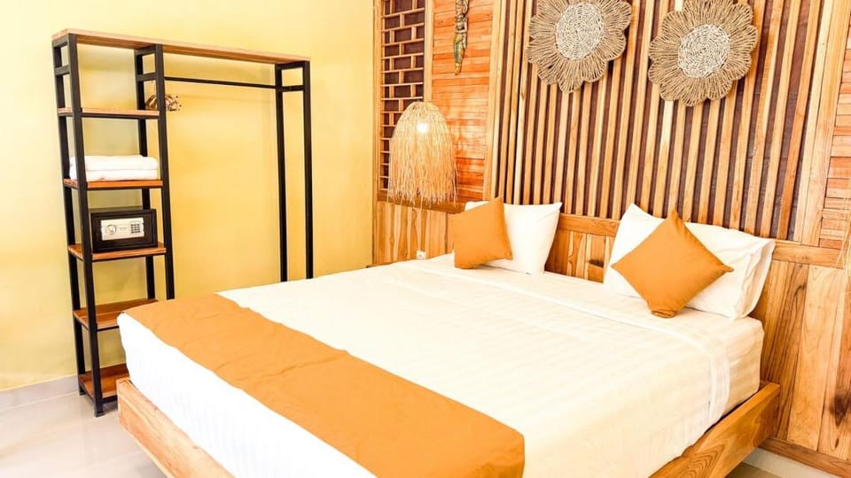 Tropical Loft Hideaway Villa with Sofa Bed Canggu Villa in North Kuta
