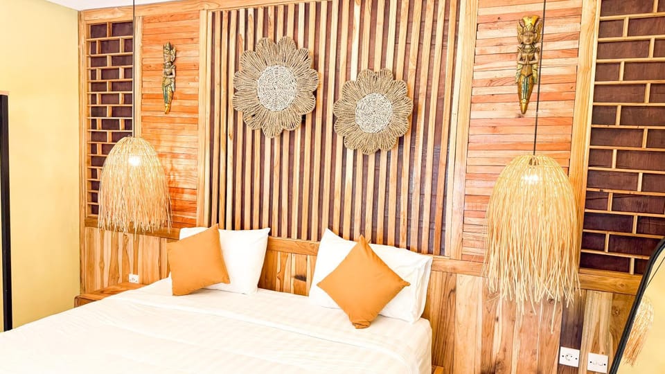 Loft Hideaway Villa with Sofa Bed Central Canggu Villa in North Kuta