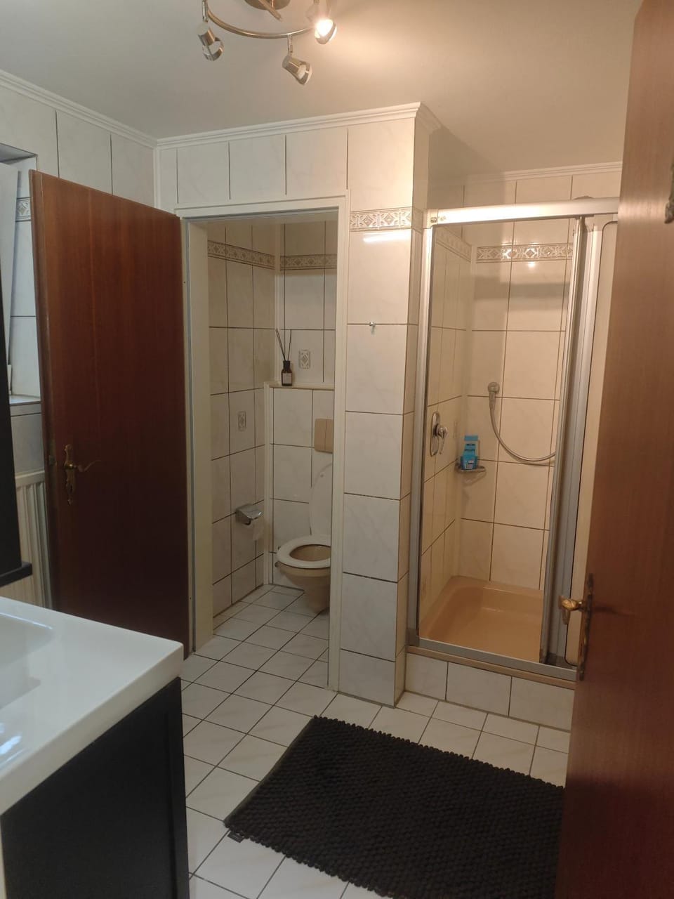 Ruhige FeWo Soutterainwohnung im Grünen Apartment in Hamburg