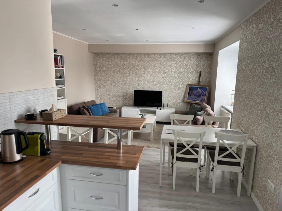 Coffee/tea facilities, Living room, Dining area, kitchen