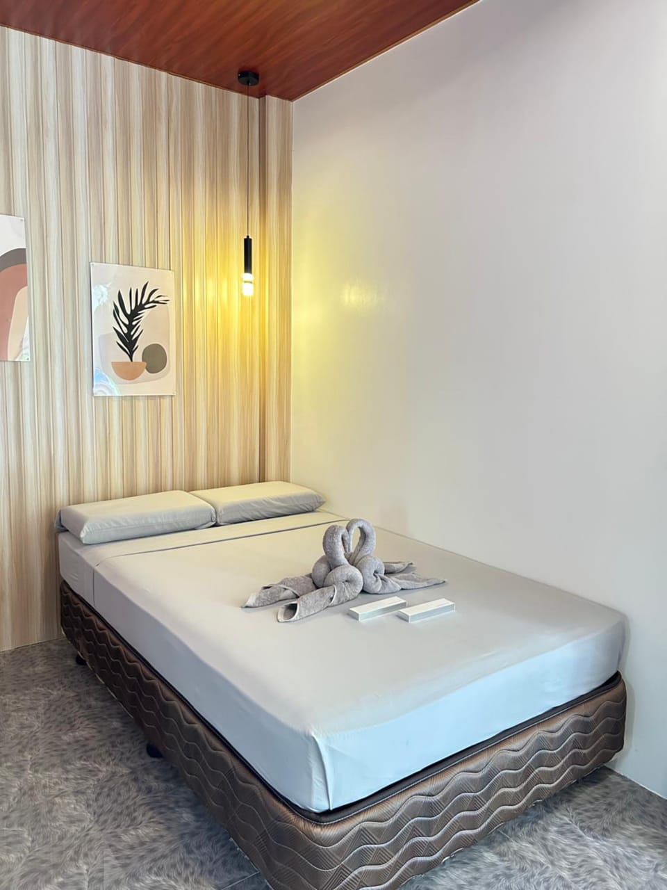 Bedroom, towels