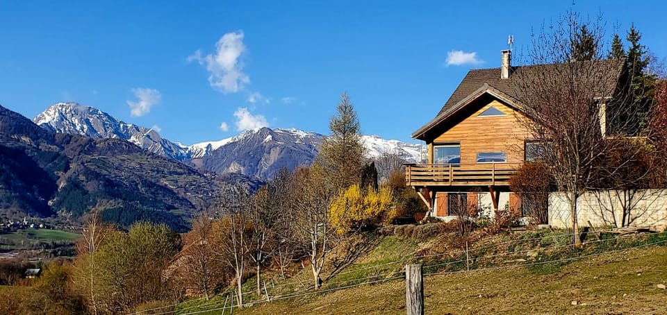 Property building, Spring, Garden, Mountain view