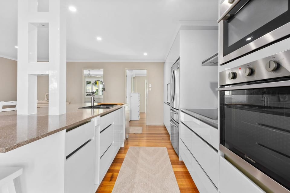 21 Cooloola Drive - Rainbow Beach. Aircon. Wifi House in Rainbow Beach