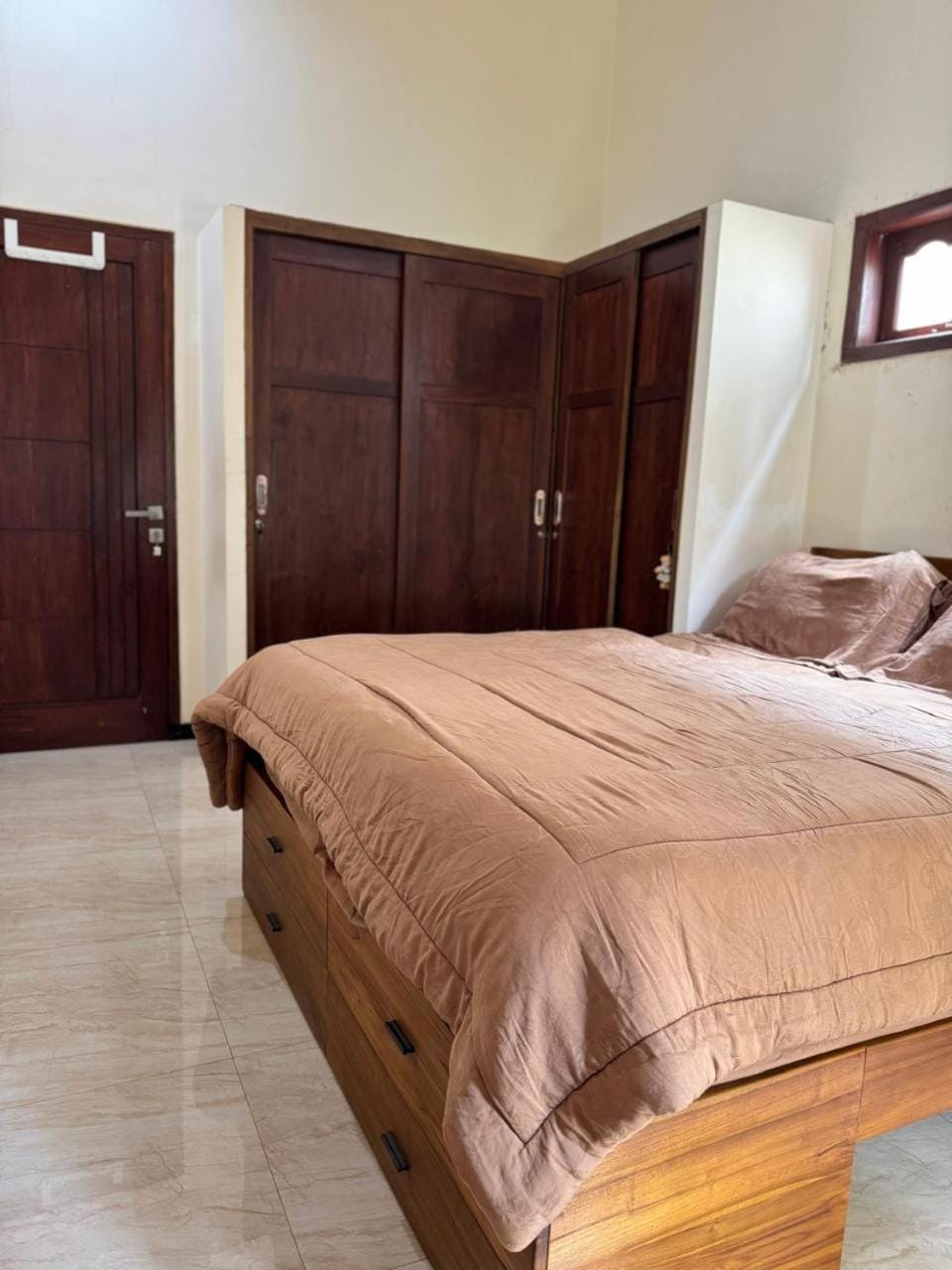 Bed, Photo of the whole room, Bedroom, wardrobe
