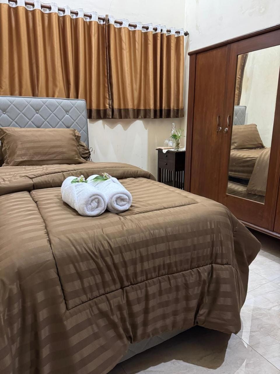 Bed, Photo of the whole room, Bedroom, wardrobe