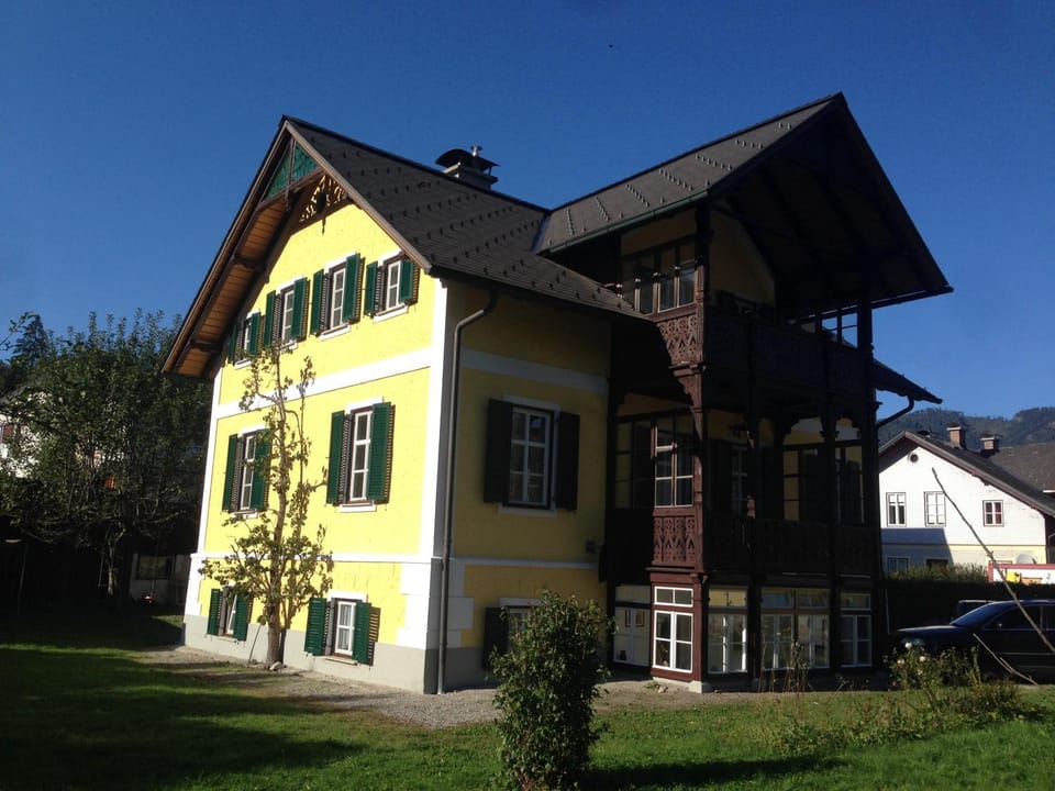 Facade/entrance, Autumn
