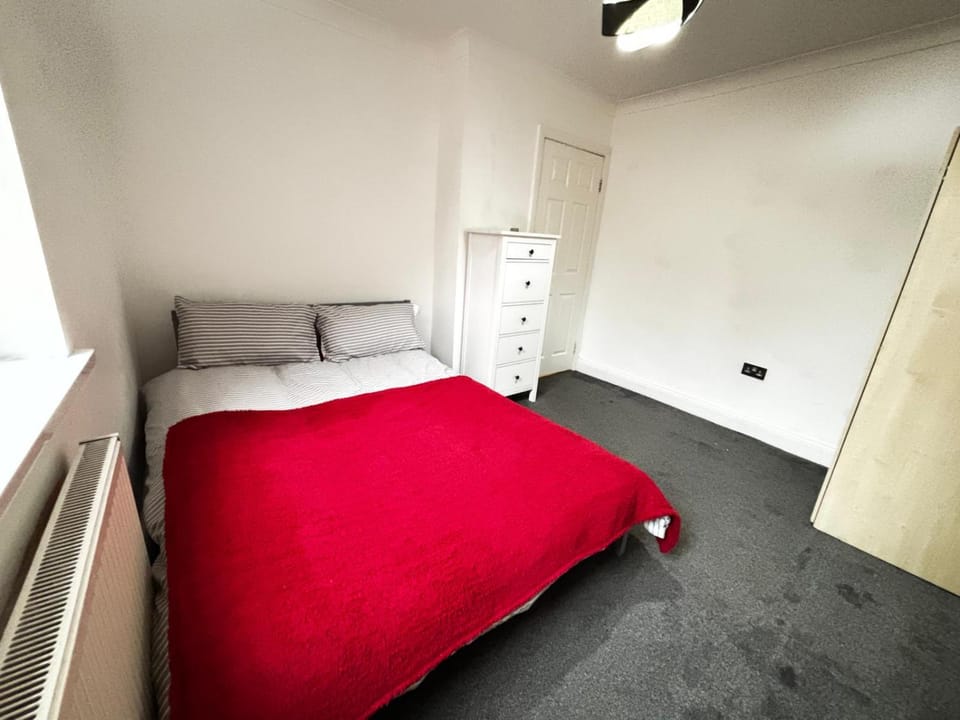 Cosy City Hideout - shared bathroom Vacation rental in London