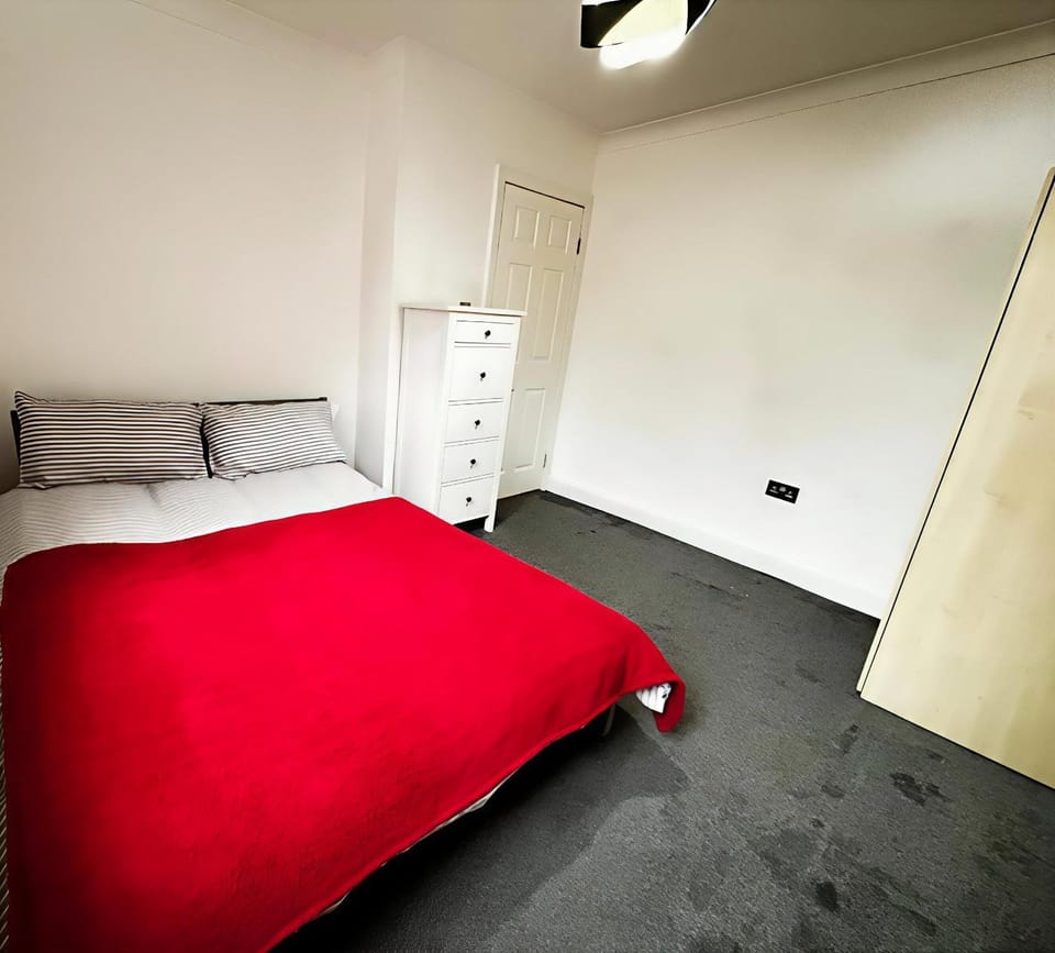 Cosy City Hideout - shared bathroom Vacation rental in London