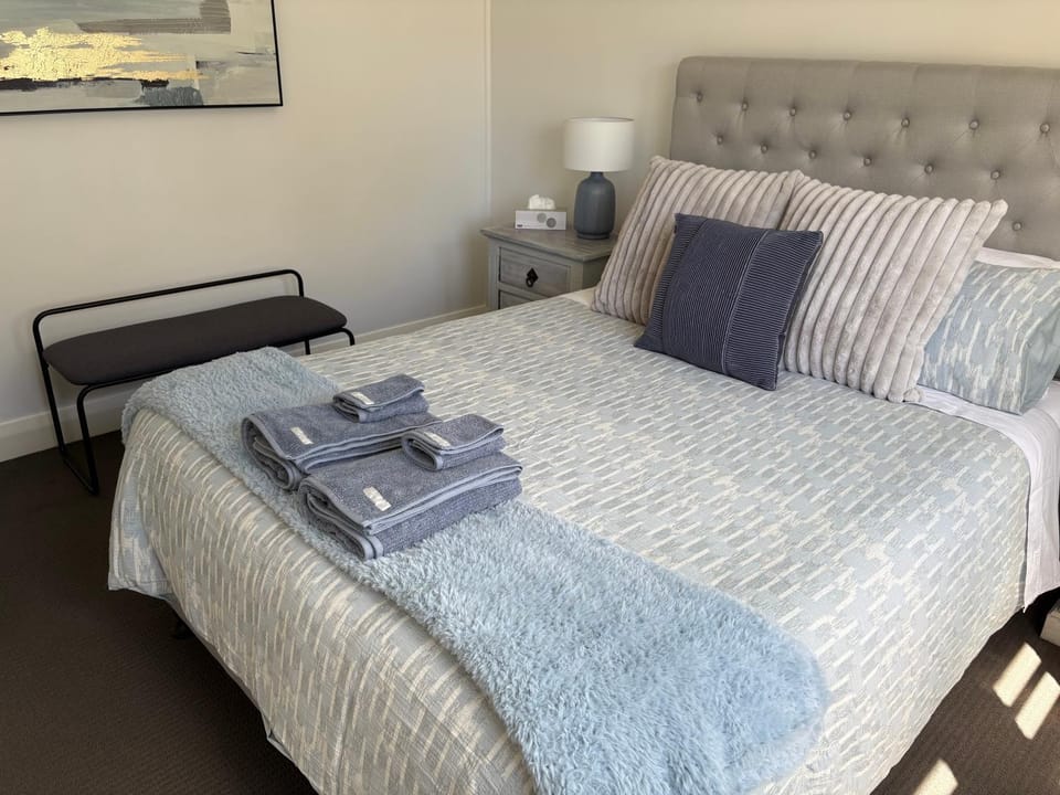 Seaside Village Cottage Charm House in Wollongong