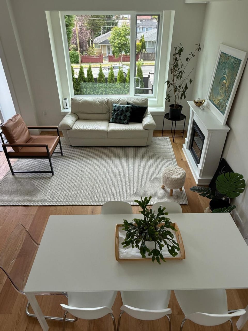 Living room, Seating area, Dining area
