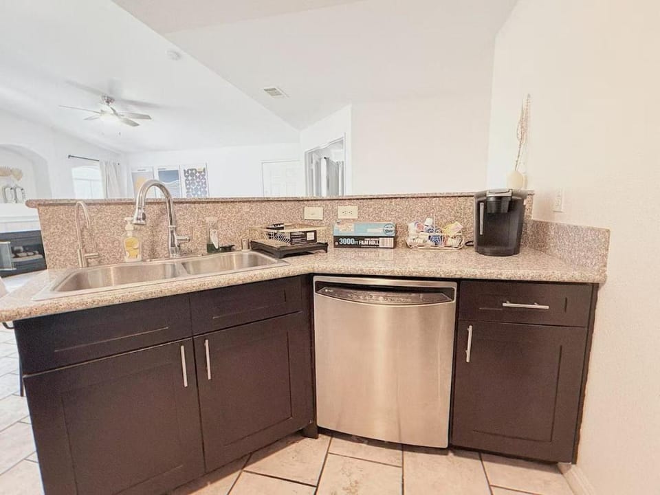 Urban Serenity Condo Near Strip & Stadium 34 Apartment in Spring Valley