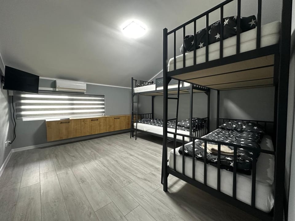Photo of the whole room, Bedroom, bunk bed