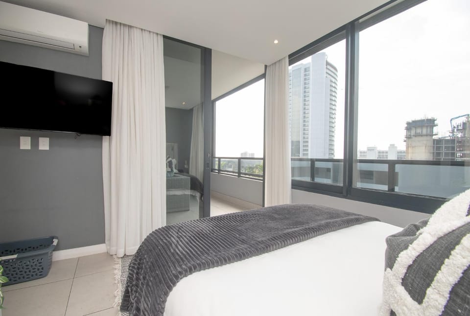 Communal lounge/ TV room, Bed, TV and multimedia, View (from property/room), Balcony/Terrace, Photo of the whole room, Evening entertainment, Bedroom