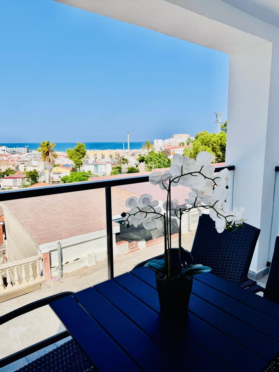 Leo Apartamentos La Cova House in Peniscola